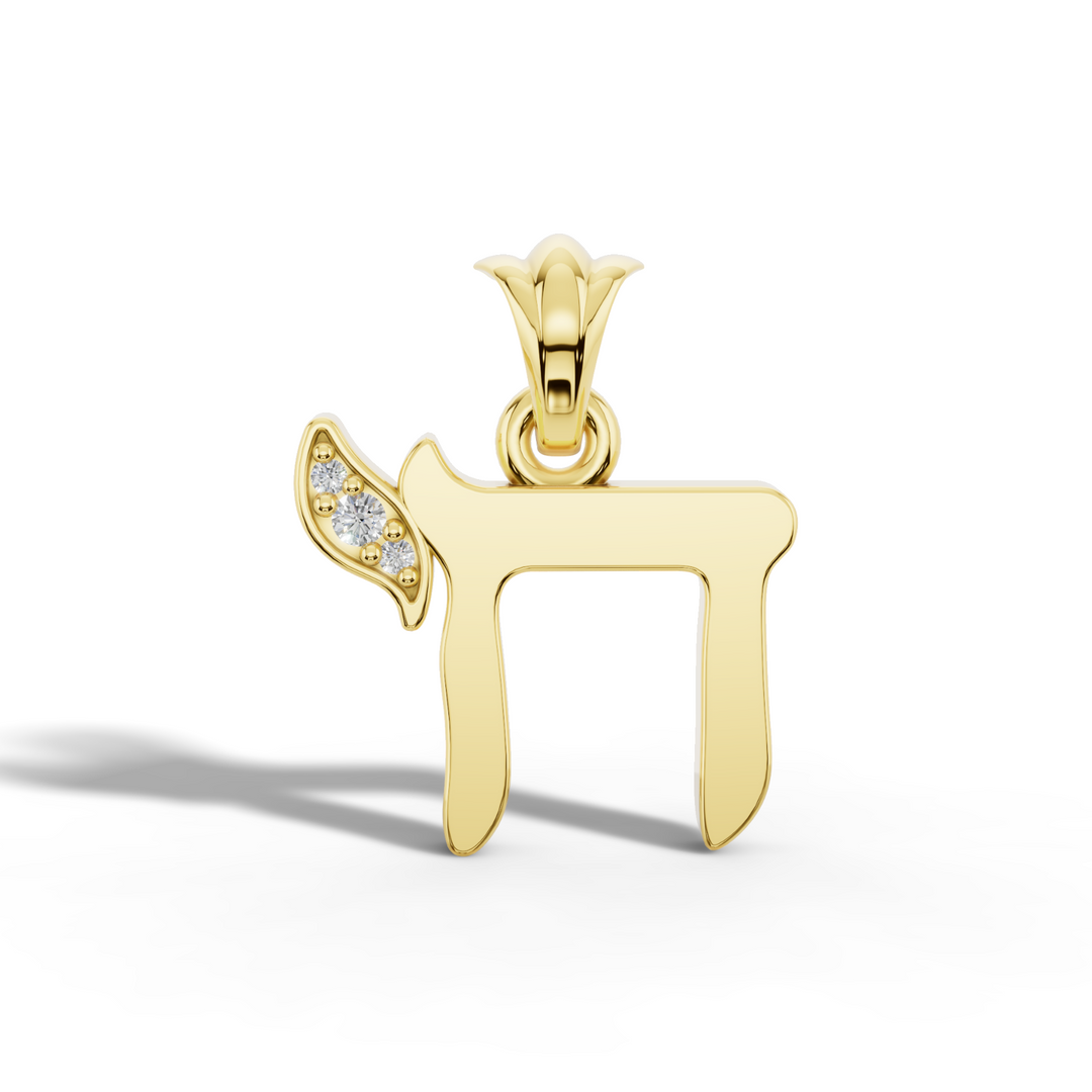 Classic Chai pendant in 9ct yellow gold with white lab diamonds